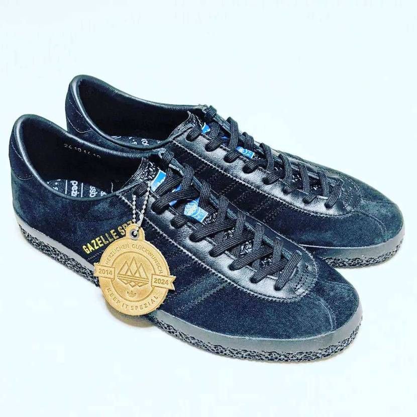 れびゅ

GAZELLE SPZL

SPZLは今年で10周年！
箱に