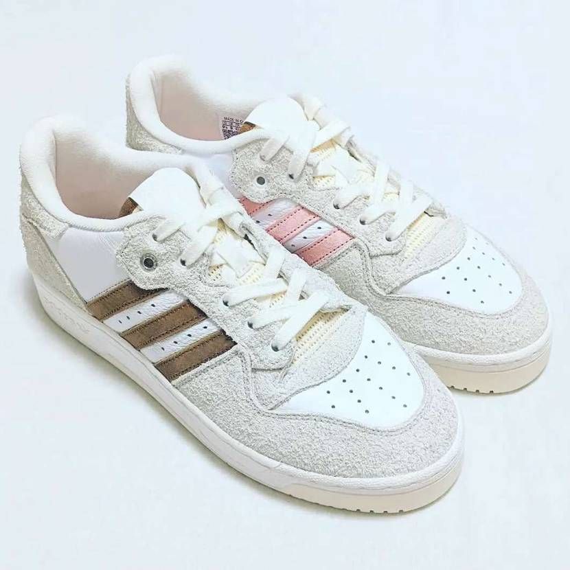 れびゅ

solebox RIVALRY LOW 'ICE CREAM SA