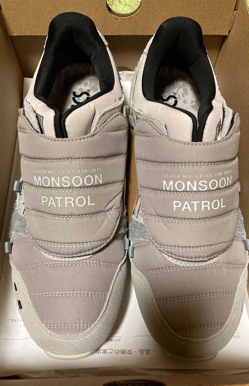 初GEL-LYTE III到着♪
結構横幅狭いのね。