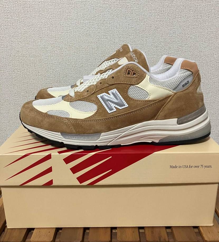 前から気になっていたキャメルカラーのNewbalance992が今日届きました！