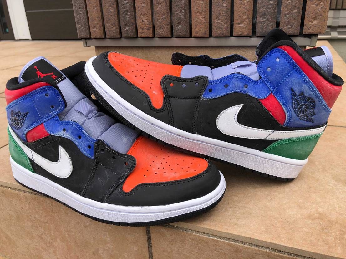 昨年購入しましたが、エナメル質に馴染めずマットコーティングして使用感を出して見ま