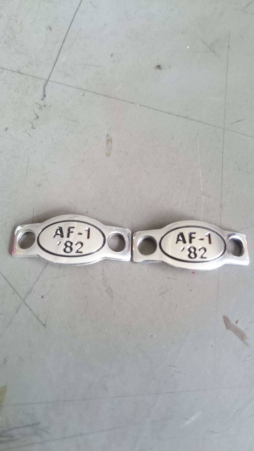 こんちにわ。
今日はAF1のシューレースデュブレを加工したの