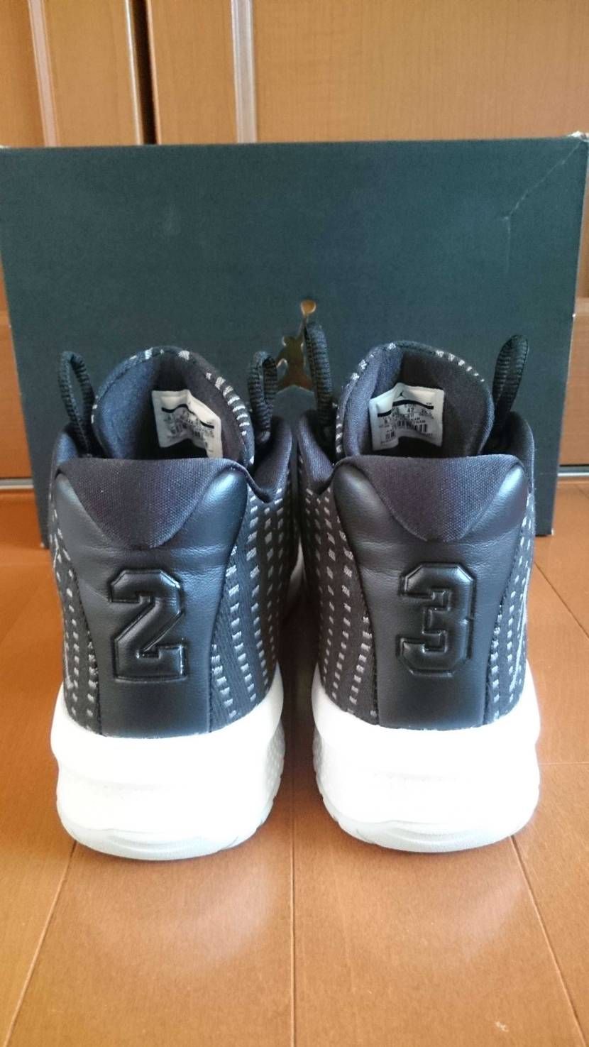 こんちわ。
今日はニューKicksを購入したので届くのが楽し