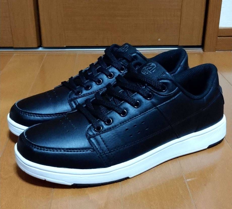 こんちわ。
今回は仕事用にNew kicksを2週間前に購入