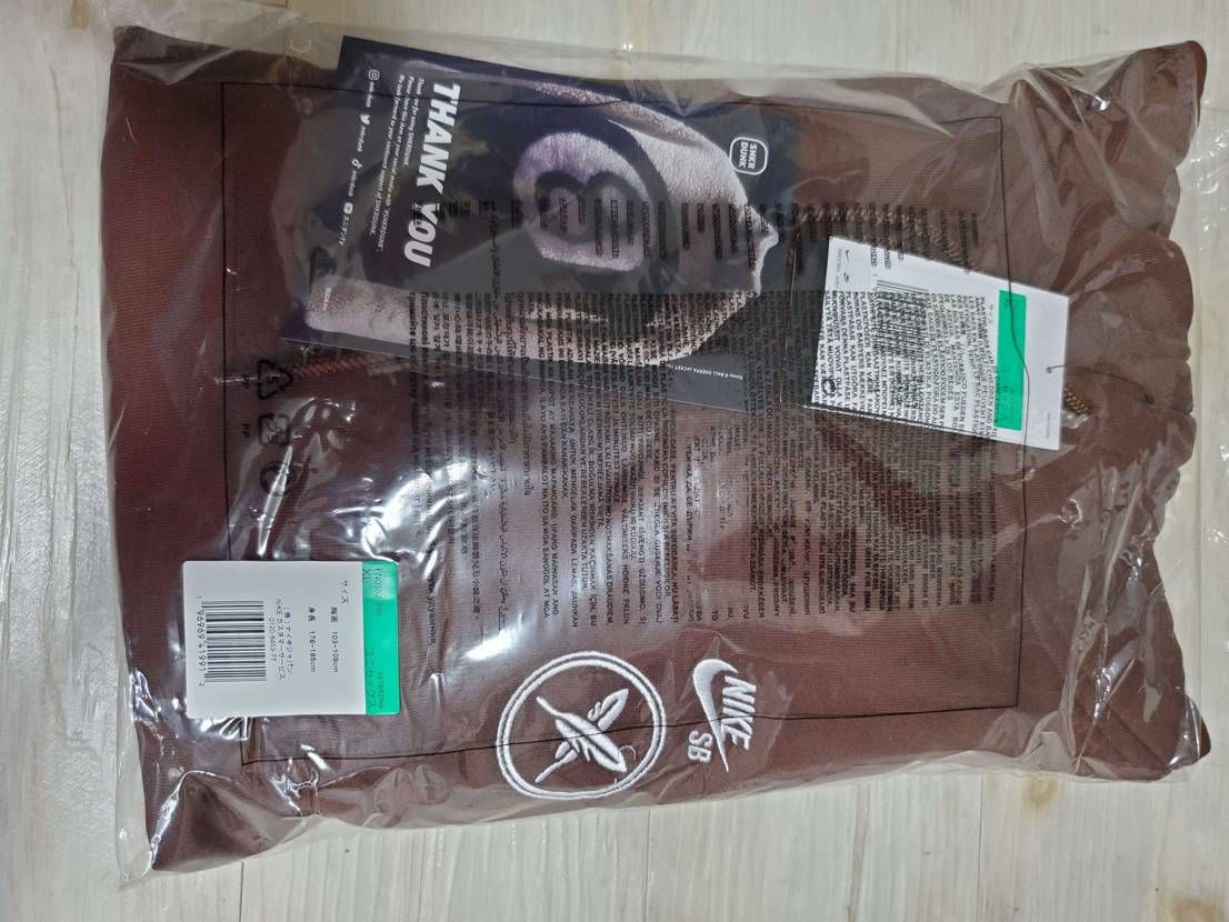 SNKRDUNK から届いた
9,000円でGOT'EM 
サイズXL

