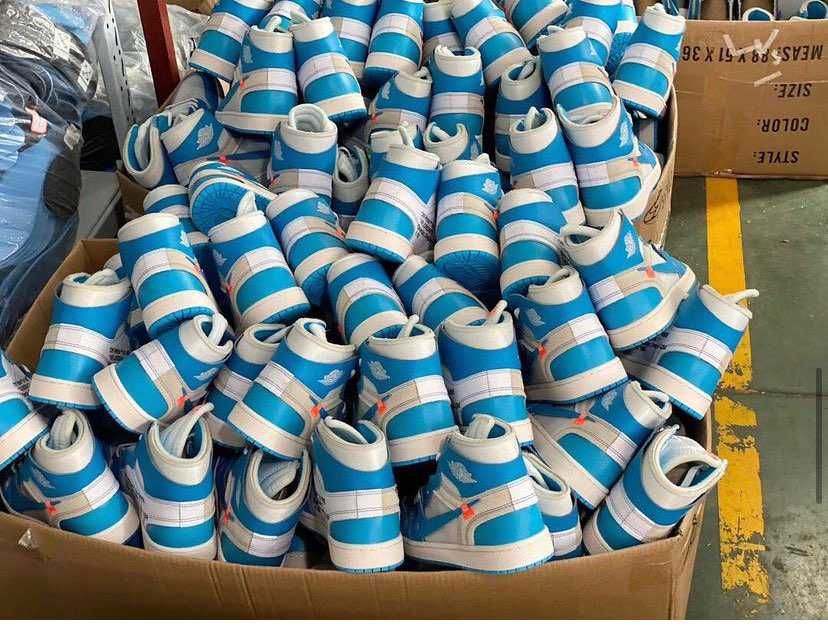 FAKEとカスタムの境界線ってなんですか？

私の認識で