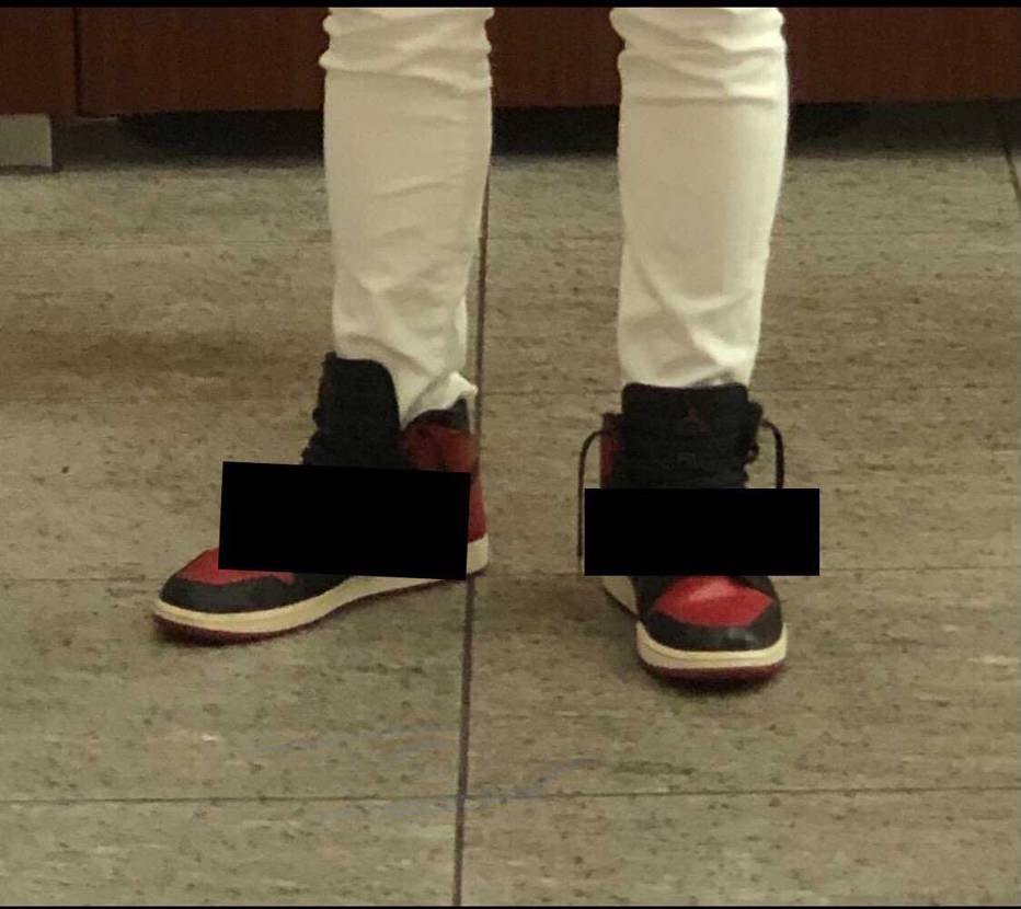 Jordan1好きなら何のスニーカーで何のモノマネかは一発でわかると思う写真‼️