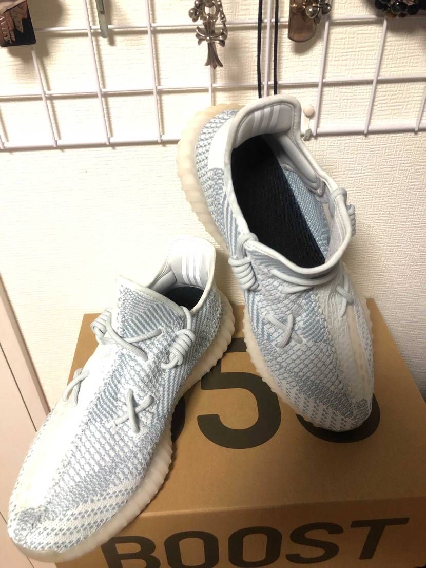 初イージーブースト。
友達のを履いてみてヤバイ履き心地に一足は欲しいと思い買い