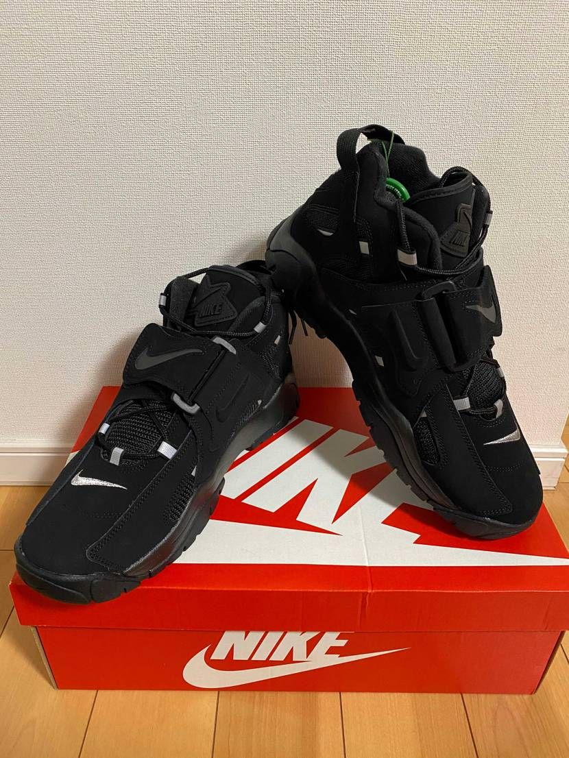 5足目のバラージ届きました。
黒は黒でカッコイイです。