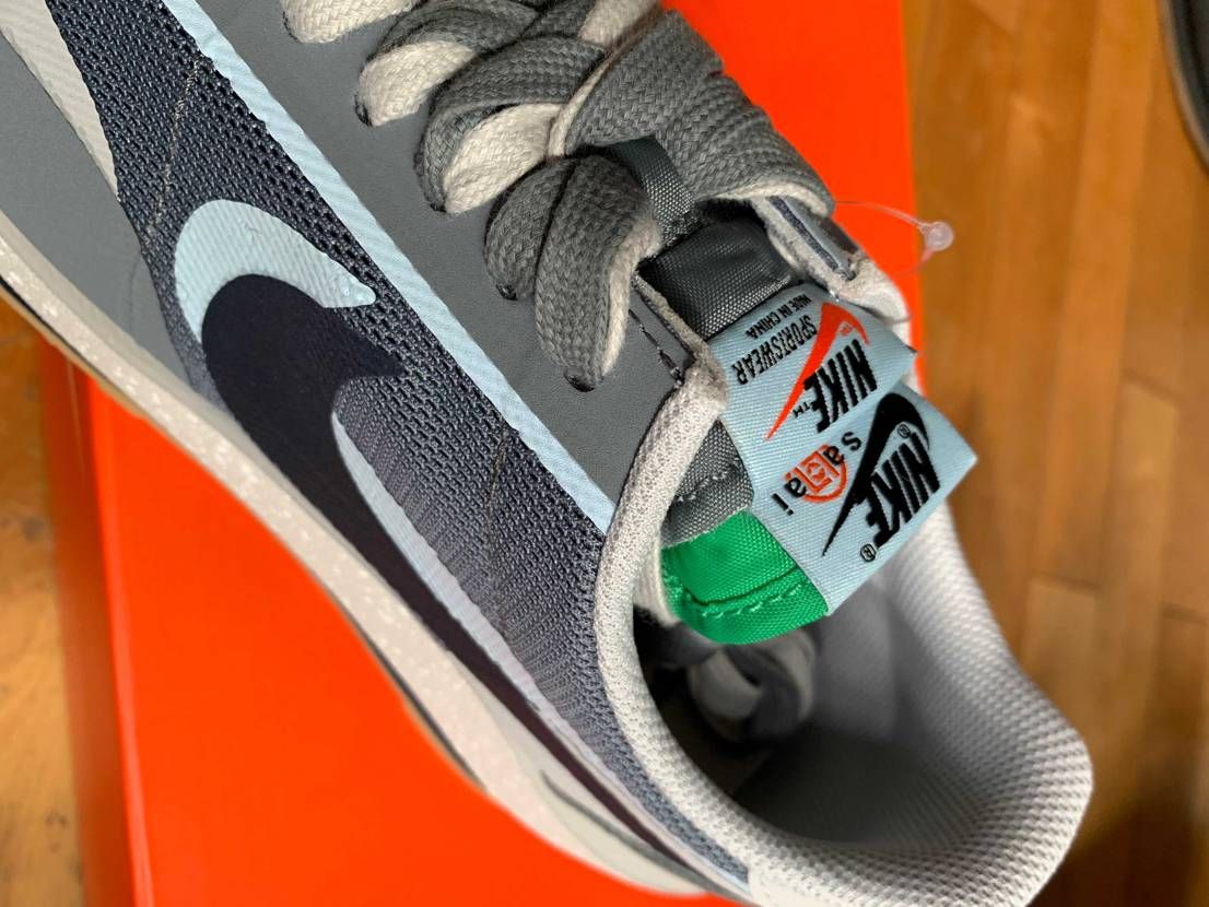 写真以上に、合わせやすくカッコいいです。
オレンジよりカラーリングも好きですね