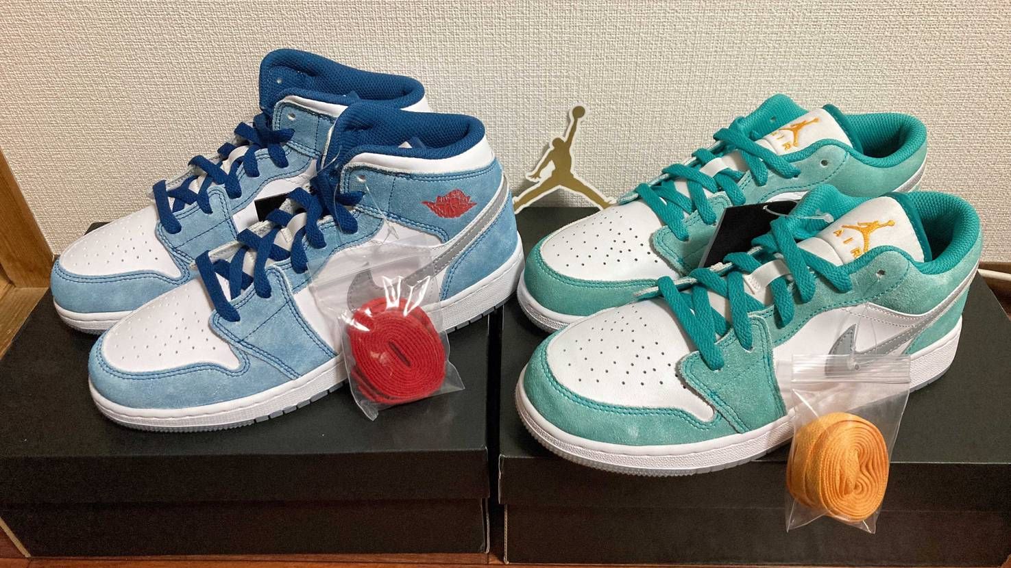 ABCさんから無事に2足届きました🙌🏻💖
早速、midは付属の赤色のん、low