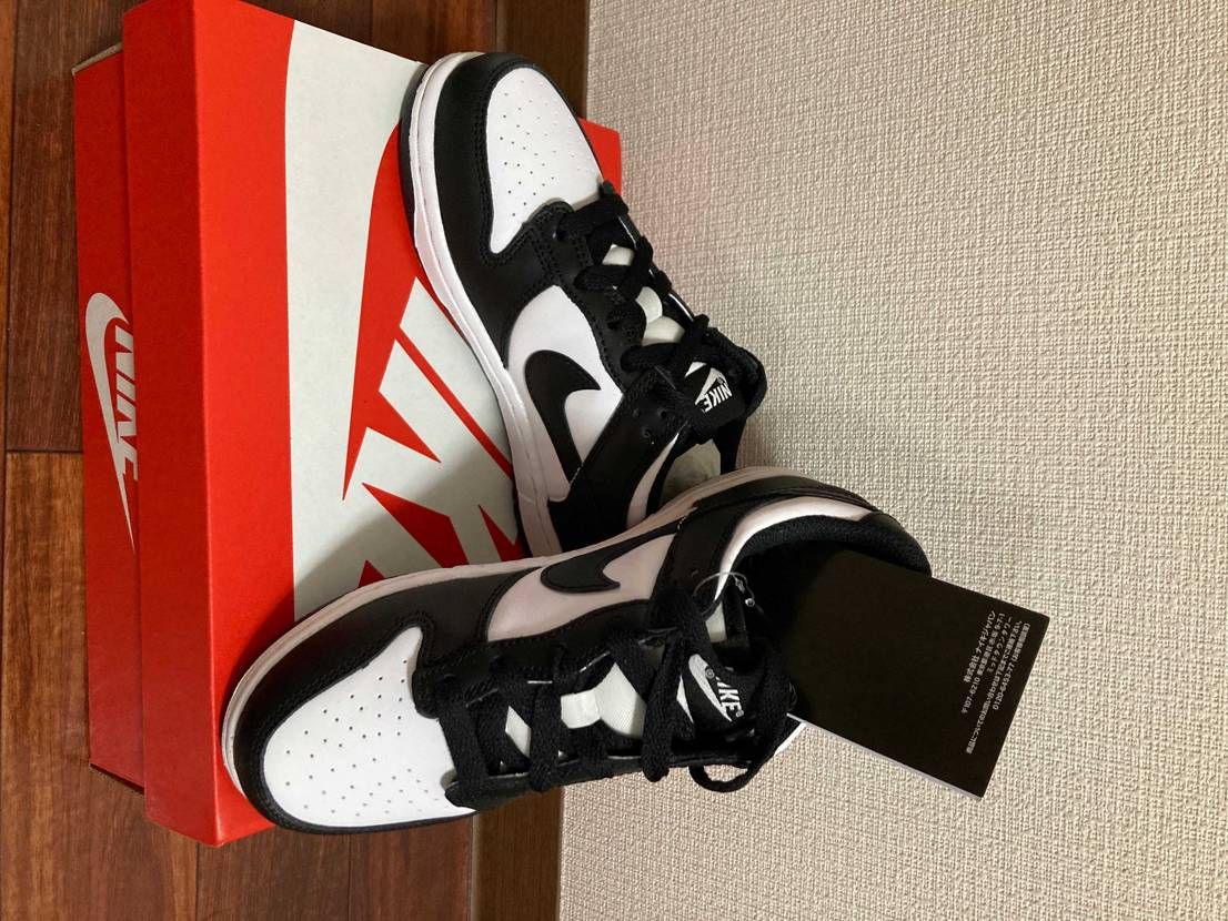 遅くなりましたが、、、
出品者様、とても良い状態の👟を送っ