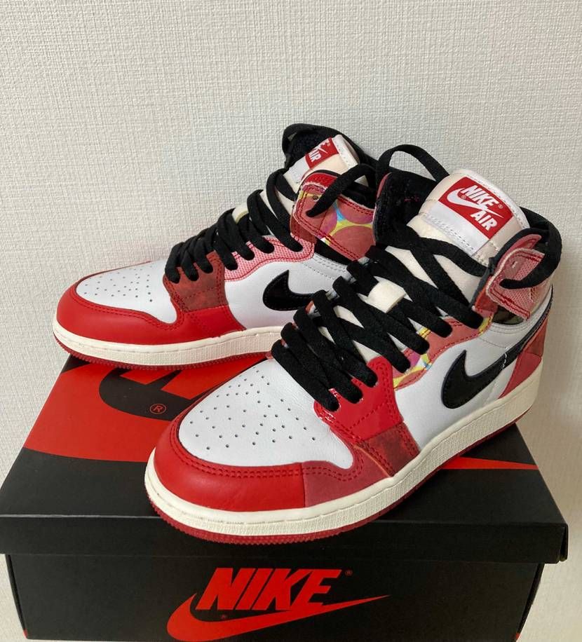 シューレース替えたりして、一日が終わりました💗‎🤍🖤
あれ