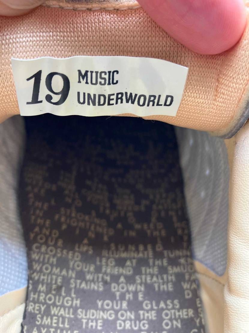 SUPER STAR UNDERWORLD

UNDER