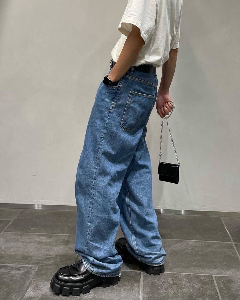 スニーカーも良いけどたまにはローファーも！