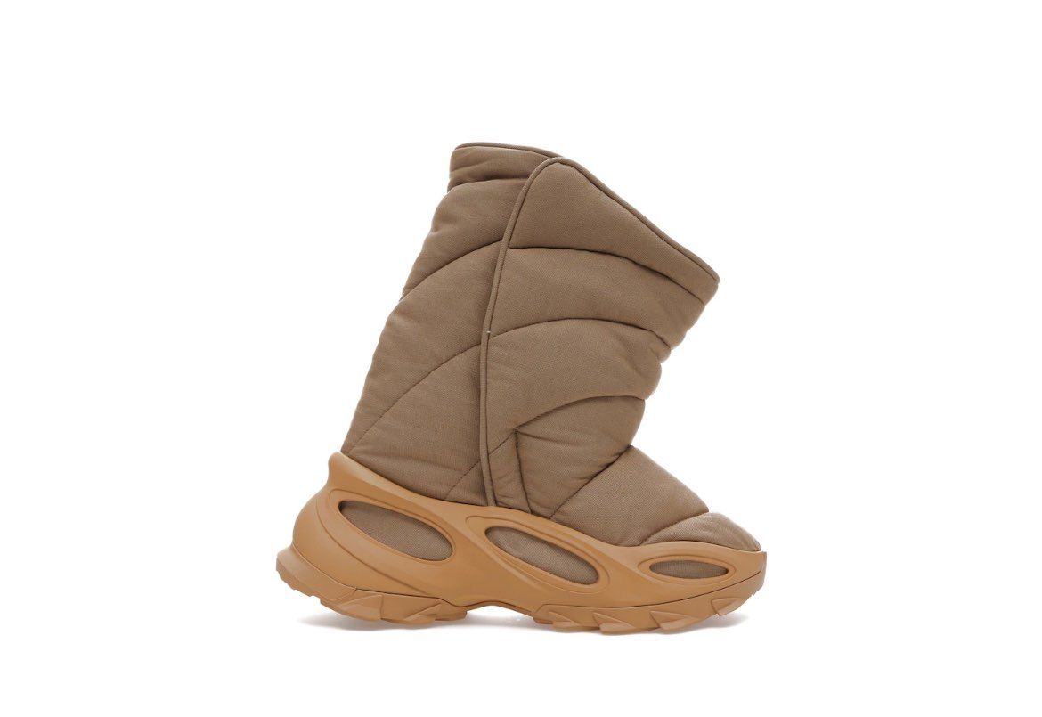 yeezyはこいつが欲しいんだけどなぁ、