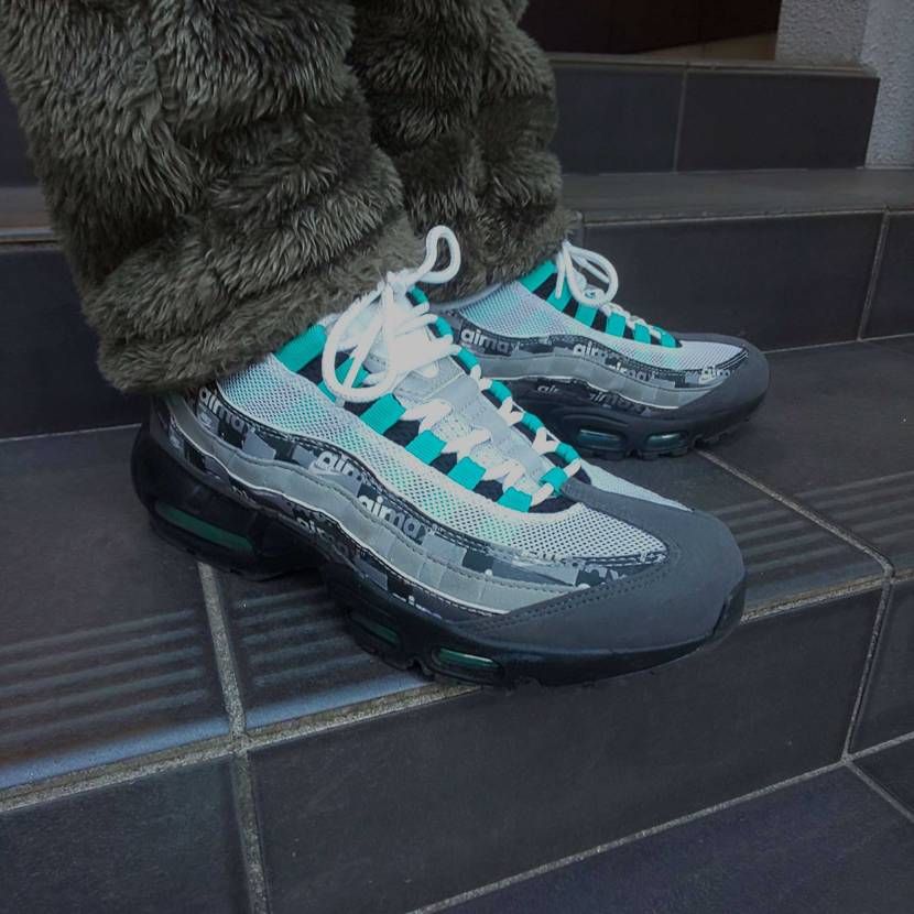 ジェイドは良カラー。
さくっと履きたい時に丁度いい。