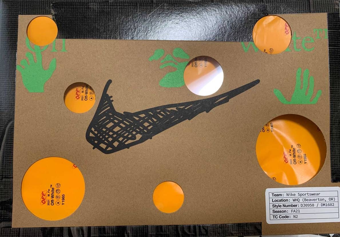 最高に嬉しい
飾るか，履くか迷ってまう