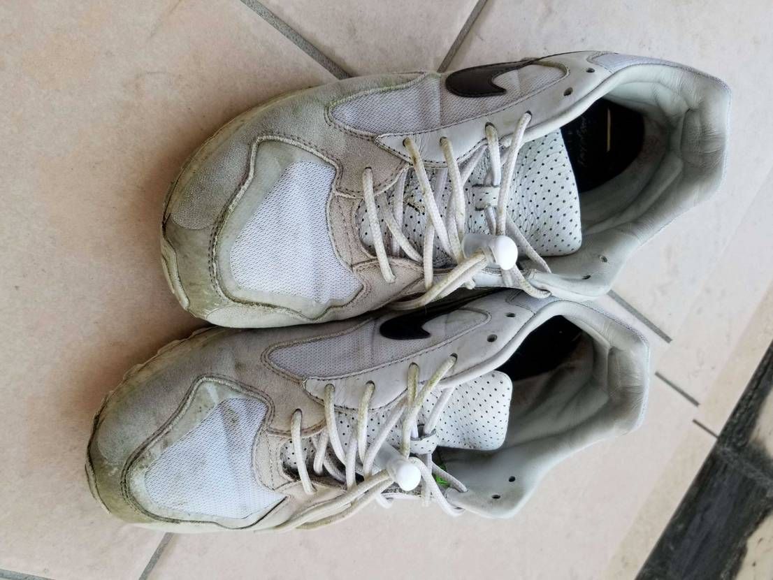 FOGスカイロン。夏から秋に子どもと虫捕りに行って草むらを歩きまわった、結果こう