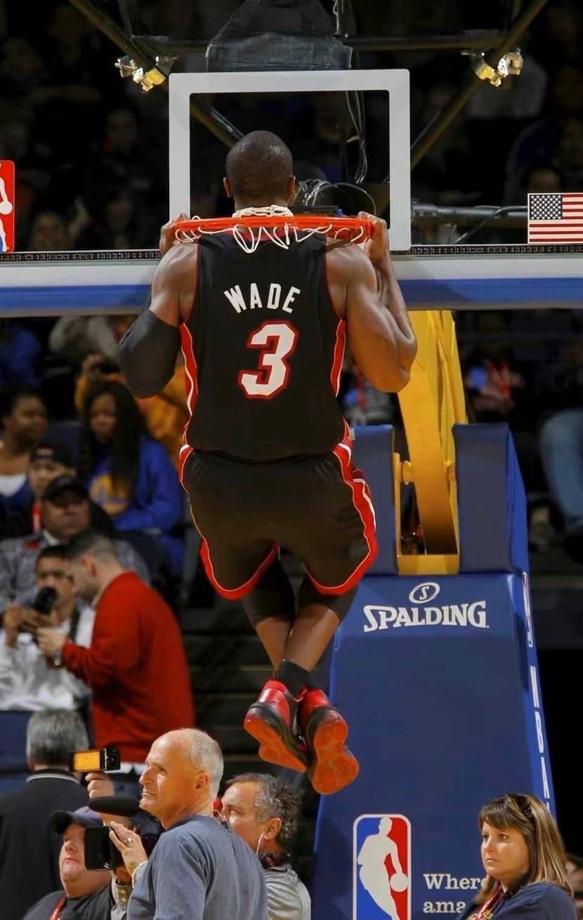 中国のLiNingです　ウェイオブ ウェイド10
ドウェイ