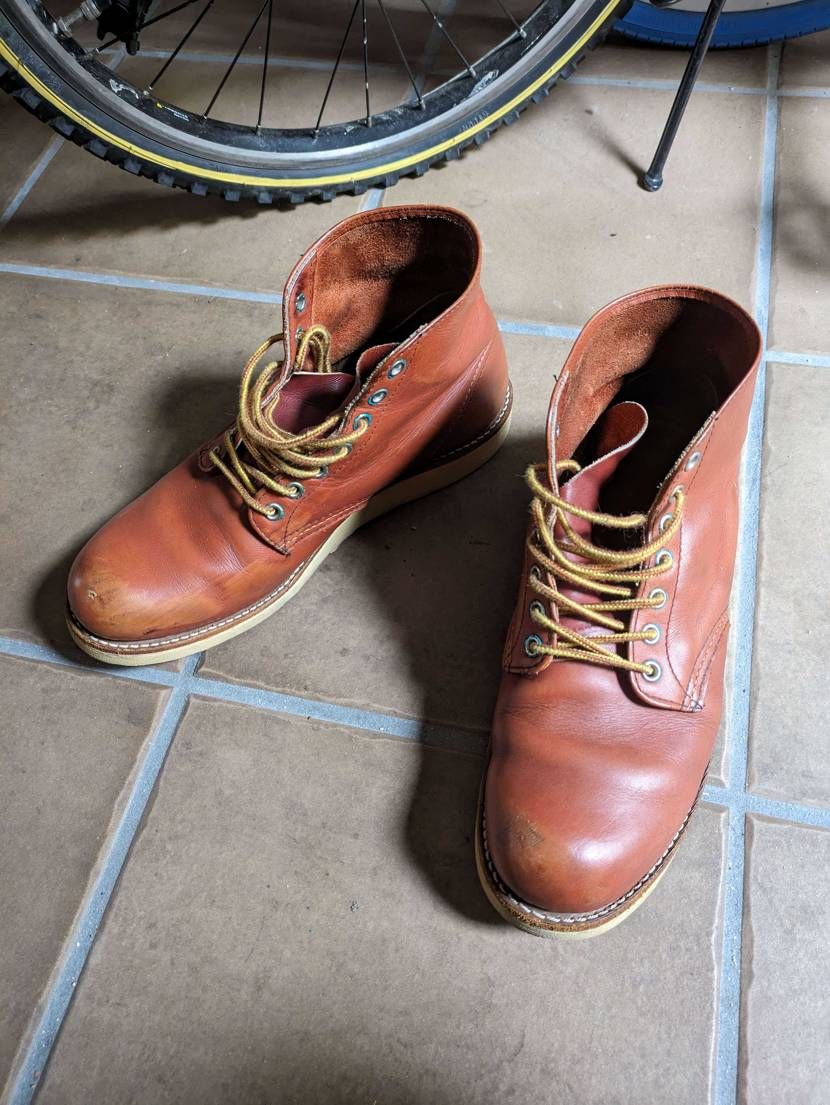 かなり昔に買った🟥🪽
寒い時期になると履きたくなるので久々にメンテナンスしまし