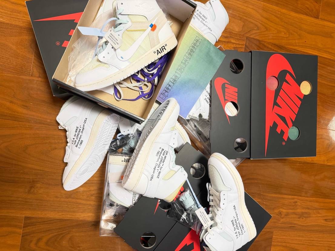 Off-White Jordan 1✖️ VAA Jordan 1
文字、黄ば