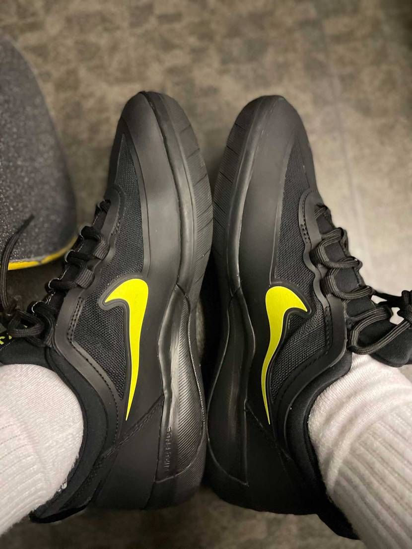 スニーカー好きの皆さんに質問です。
好きなアーティストがこのスニーカー履いてた