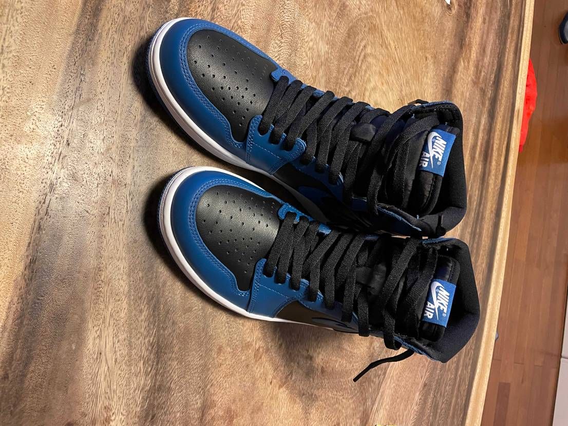 これは良い、ジーンズの色移りが嫌だから他のAJ1は敬遠してたけど、これはいける‼