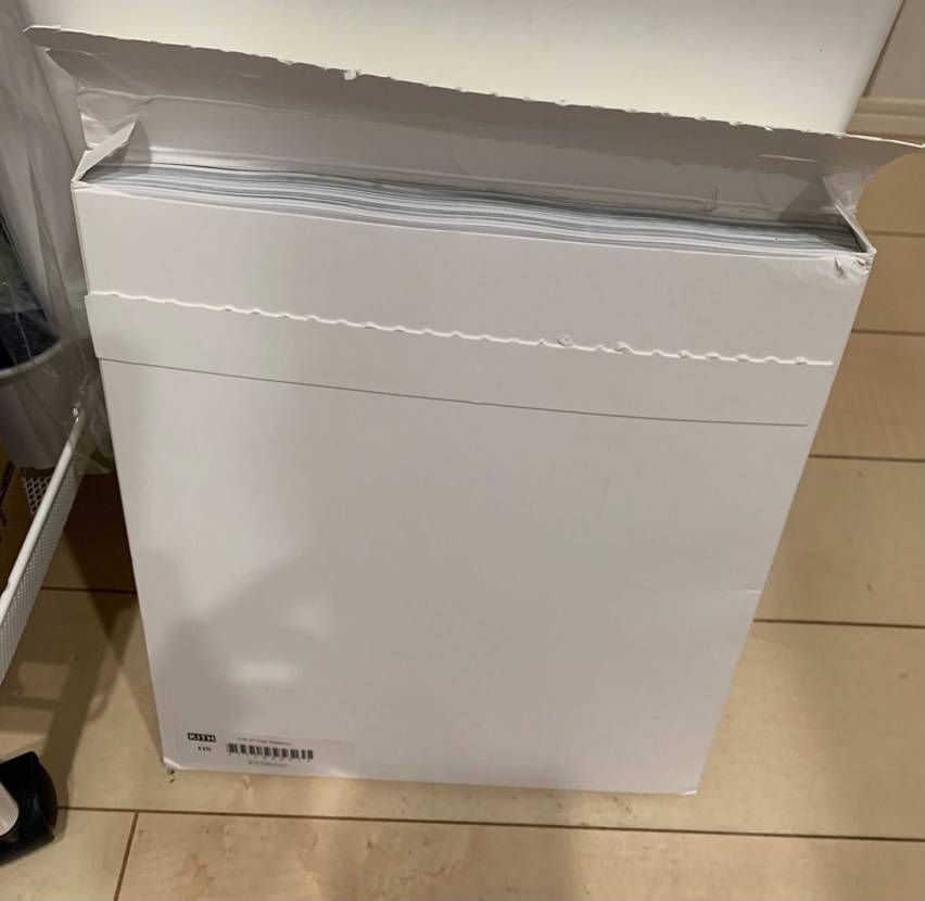 kith本届いたんですが袋を開けたら箱が開いてたんですが
途中開けられたらする