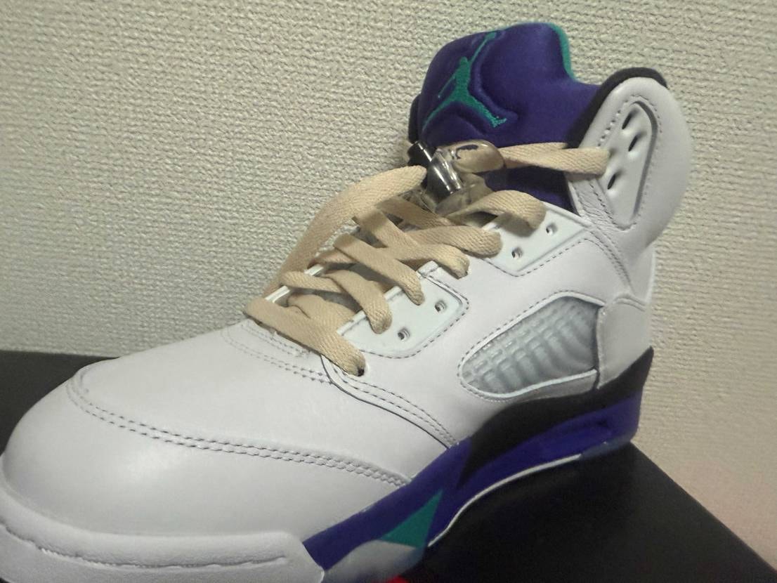 セールだったからグレープ初めて見て買ったけどかっこいいじゃん😎良き🥰シューレース