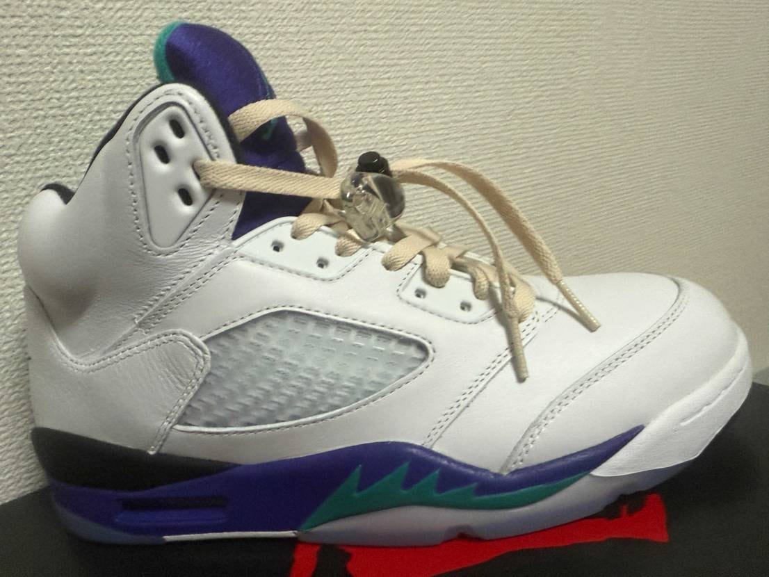 セールだったからグレープ初めて見て買ったけどかっこいいじゃん