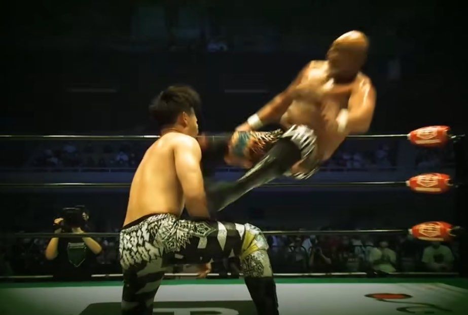 武藤の引退式には何を履いて行こうか