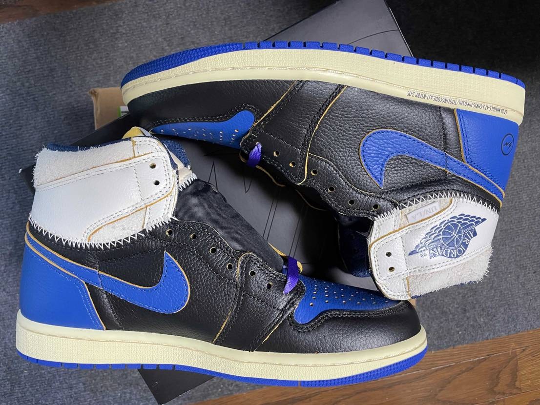 やっと君に会えた！ステキ💓
購入から届くまでの間に相場が1.5倍に
外で履い