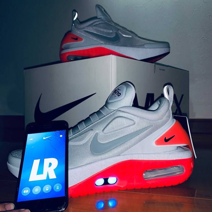 NIKE  ADAPT AUTO MAXをSNKRSで購入しました！
自動シュ