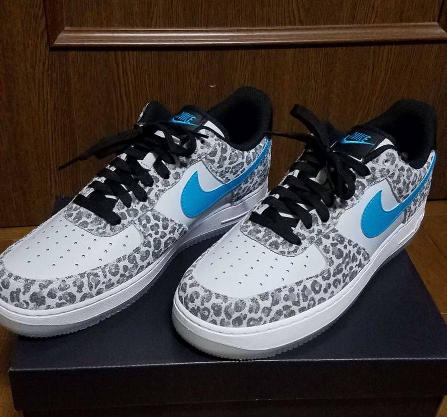 デフォルトの紐もいいけど黒紐もありだと思う❗