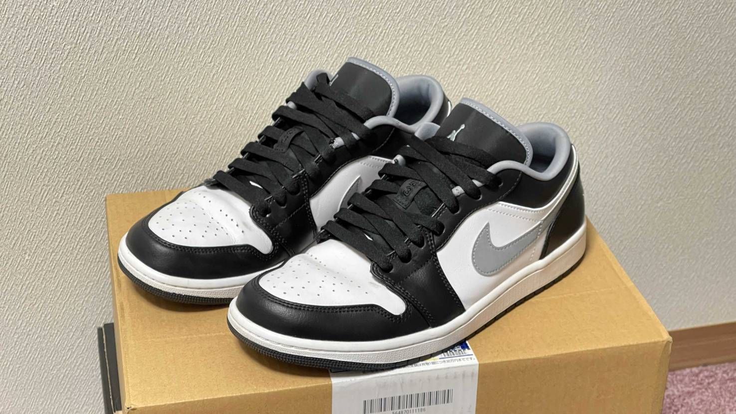なんだかんだ初めてのAJ1が一番のお気に入り  御歳1.5歳のこいつをスニーカー