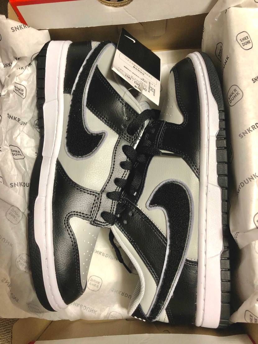 外で履くと真っ白ではないけど一瞬パンダと間違える、、、
