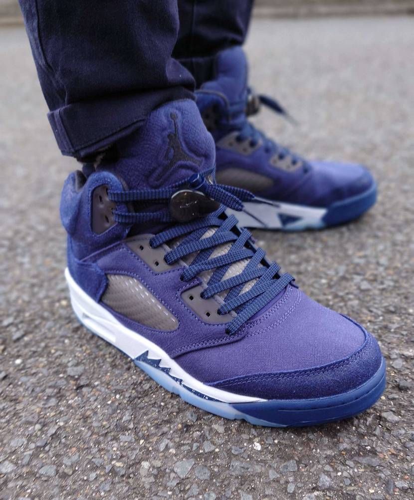 2024年最初におろすのはJordan5ミッドナイトネイビーで👟
ミッドソー