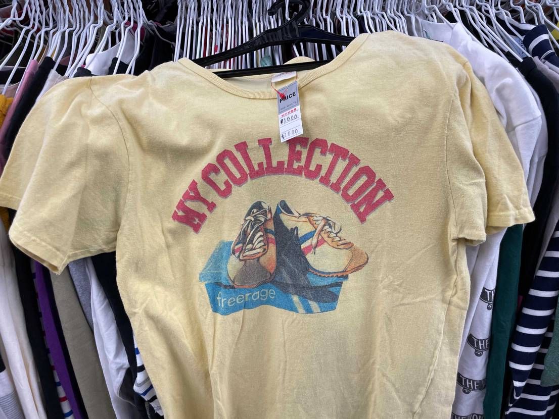 古着が最近好きでスニーカー好きにはこれかなって！みんなのお気に入りのTシャツ見て