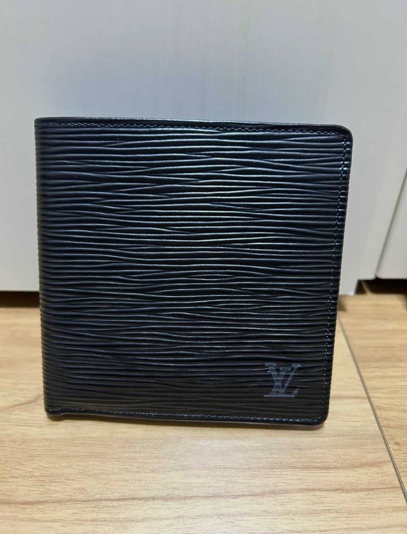 ルイヴィトン エピ 19999円
中古欄出品中