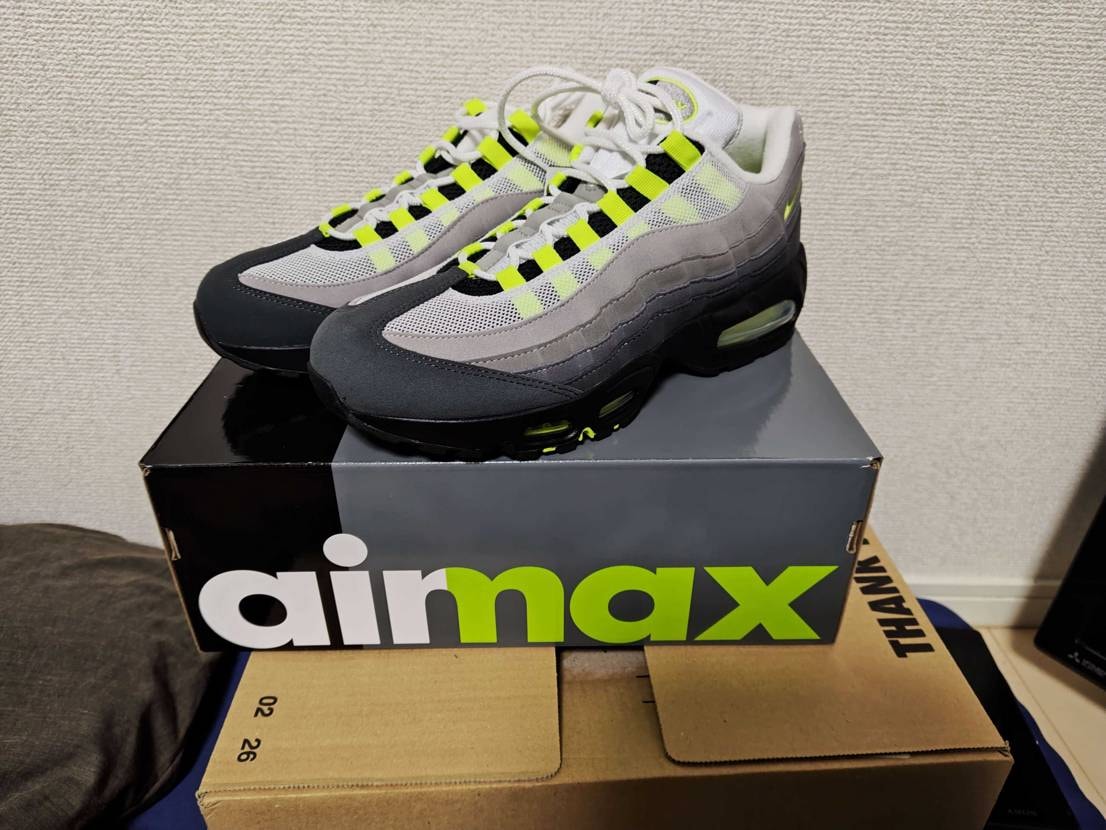 仕事が忙しかったため.comで購入できたネオンやっと受け取れました。
買えて良