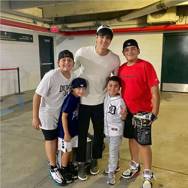 大谷サンが最近よく履いてるスニーカーいいなと思って調べたら、