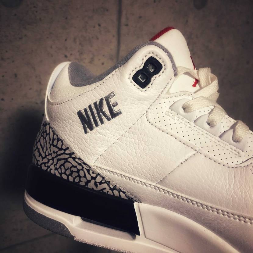 フリースローラインが欲しかったんだけど、
2018モデルは