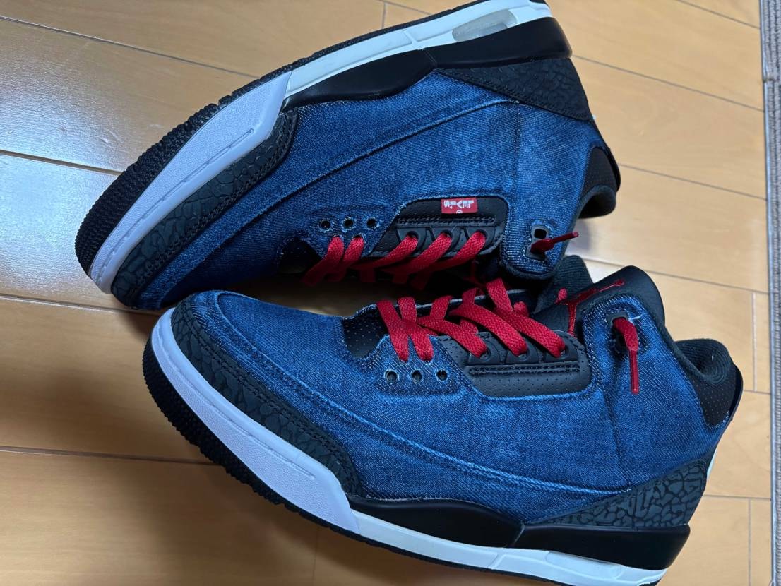 片足だけ色落とした！
個人的には良い感じだと思います😤
