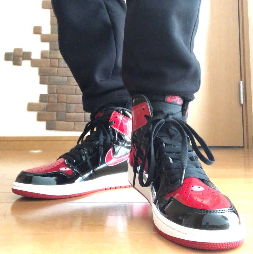 SNKRS から着。初のAJ1ゲットでテンション上がりました!大事に履きたいです