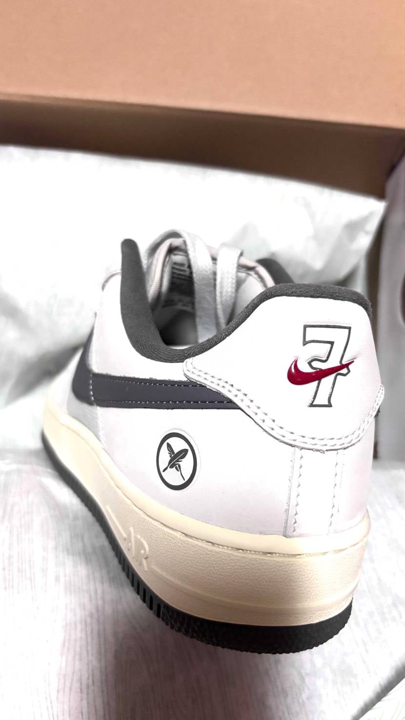 SNKRS
当選するとは思いませんでした
軽い印象✨
こうりょうさ