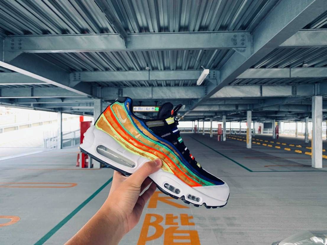 最近買ったスニーカー