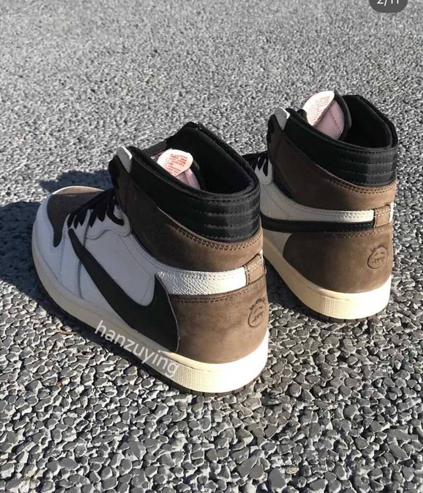 Travis Scott JORDAN 1 
High R