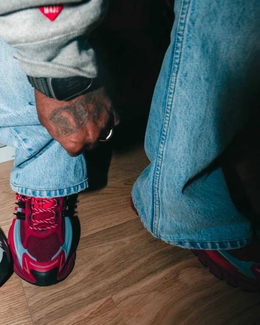 次は赤ですかね〜……🤔
いつ出るんだろ