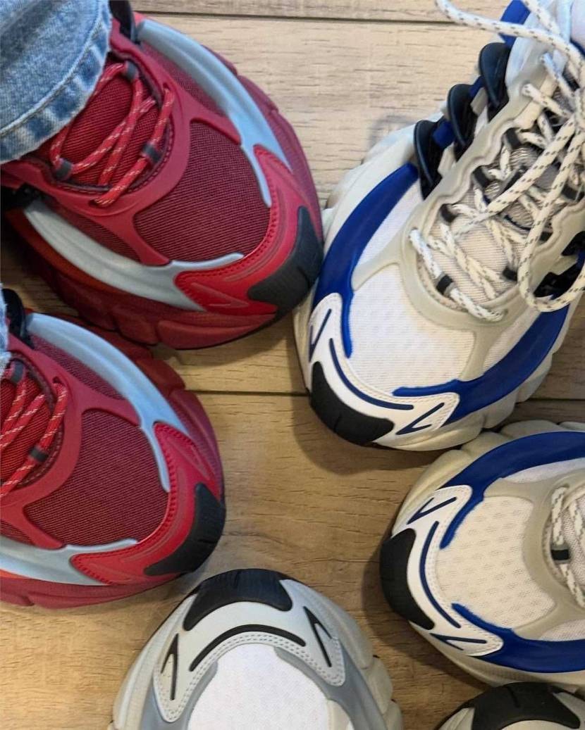 次は赤ですかね〜……🤔
いつ出るんだろ